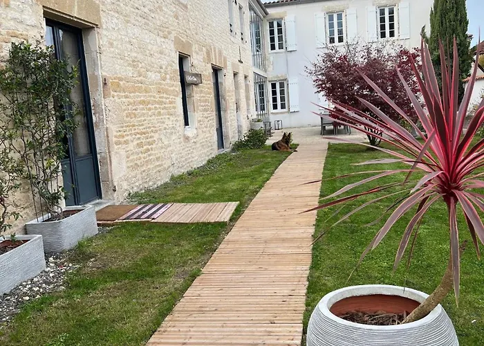 Bed and Breakfast Domaine Ericarclem 3*